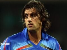 O lançador rápido do Afeganistão, Shapoor Zadran, faleceu aos 38 anos.