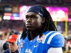 Ole Miss pode processar 2 jogadores que seguiram Lane Kiffin até a LSU.