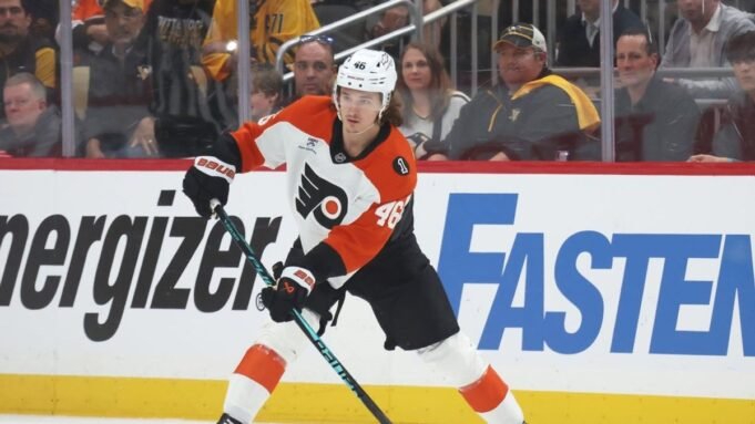 Os Flyers assinaram com o agente livre restrito F Trevor Zagras um contrato de 4 anos. Os Flyers assinaram com o agente livre restrito F Trevor Zagras um contrato de 4 anos.