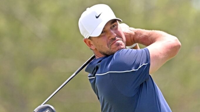 Brooks Koepka se instala na Escócia em “pânico”.