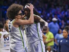Olivia Miles lidera o Lynx em um set de 2 jogos com Natasha Howard Sun.