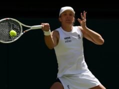 Iga Swiatek e Elena Rybakina nocauteadas em Wimbledon