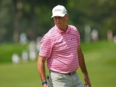 Stewart Sink assume a liderança na primeira rodada do Charlie YUS Senior Open.