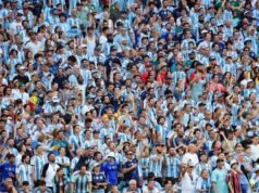 Uma multidão pró-Argentina ajuda a uma vitória dramática sobre Cabo Verde.