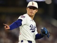“Yoshinobu Yamamoto tenta dar comprimento aos Dodgers contra D-backs” .