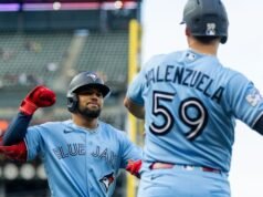 Surprise HR de Jonatan Clase empurra Jays para além dos Giants.
