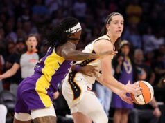 Nneka Ogwumike leva Rae Burrell Sparks à vitória sobre Fever.