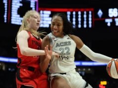 A’ja Wilson caiu 32 após lesão quando Aces derrotou Fire.