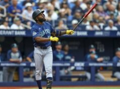 Os Mariners venceram os Rays, evitando uma estadia sem vitórias na Flórida.