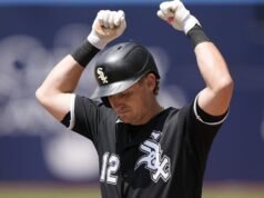 Os White Sox estão jogando duro, enfrentando um desafio dos Rangers.