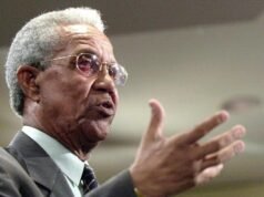 O famoso jogador de críquete Sir Garfield Sobers morreu aos 89 anos