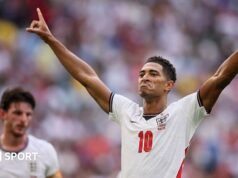 Jude Bellingham quebra o recorde de gols da Inglaterra em Copas do Mundo.