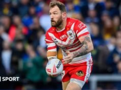St Helens: Hooker Daryl Clark fora do resto da temporada da Super League