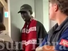 Ugle-Hagan, Andrew segurou a saída do banheiro