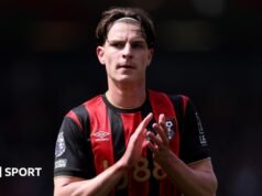 AFC Bournemouth: Alex Scott rejeitou um novo contrato com o clube da Premier League.