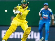A estrela australiana de Lichfield ganhou um século na estreia do Sunrisers