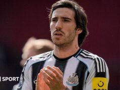 O Tottenham selou uma transferência de £ 100 milhões para o meio-campista do Newcastle United, Sandro Tonali.