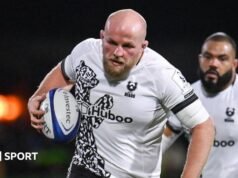 Josh Caulfield: Sinais bloqueados novamente para Bristol da Ealing Trailfinders