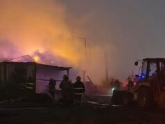 Um incêndio devastador em uma fábrica de Grand Bourg deixou um morto