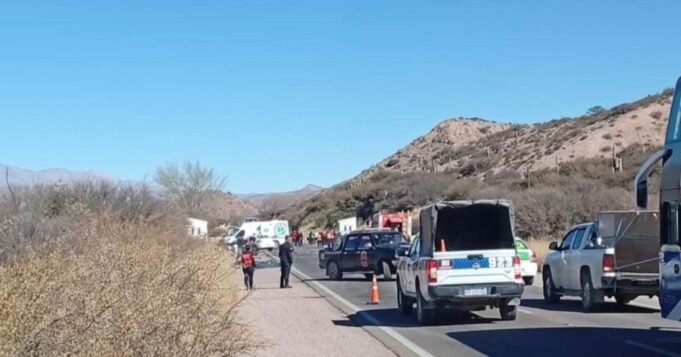 Um acidente na Rota 9 causou uma interrupção temporária em Humahuaca Um acidente na Rota 9 causou uma interrupção temporária em Humahuaca