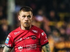 Marc Sneyd: Salford RLFC recontrata zagueiro para terceira passagem pelo clube
