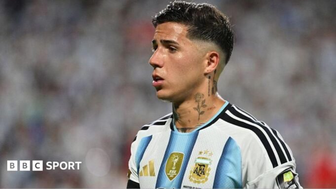 Xabi Alonso: Novo técnico do Chelsea quer manter Enzo Fernandez Xabi Alonso: Novo técnico do Chelsea quer manter Enzo Fernandez