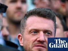 A fundação da família de Elon Musk trouxe Tommy Robinson para a Rússia, diz o pai de Musk | Tommy Robinson