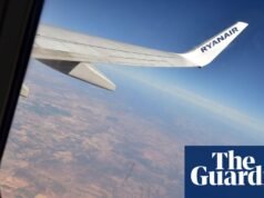 Passageiro da Ryanair quase foi sugado por janela quebrada durante voo | Ryanair