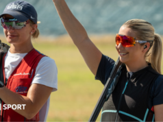 A medalhista olímpica Amber Rutter conquistou o bronze em seu retorno ao tiro.
