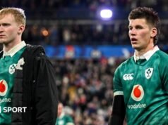 Austrália x Irlanda: O meia Sam Prendergast é convocado e Jamie Osborne começa como ala para os visitantes.