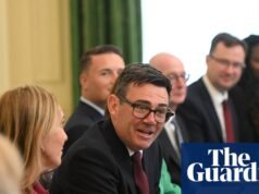 Andy Burnham cortará impostos sobre eletricidade para aliviar custos de vida – vídeo | Andy Burnham