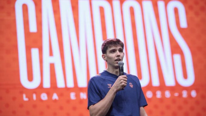 “Espero que nossos caminhos se cruzem novamente” “Espero que nossos caminhos se cruzem novamente”