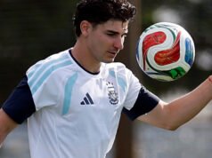 Adeyemi não interfere na operação de Julian Alvarez