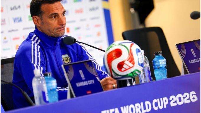 “Parece-me uma loucura dizer que isto é mais do que um jogo de futebol” “Parece-me uma loucura dizer que isto é mais do que um jogo de futebol”