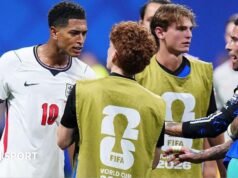 Copa do Mundo de 2026: Jude Bellingham, astro da Inglaterra, derrota o substituto argentino Barco