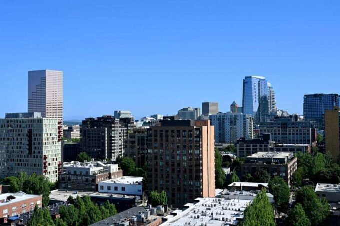Domingo para trazer céu limpo e calor para Portland. Domingo para trazer céu limpo e calor para Portland.