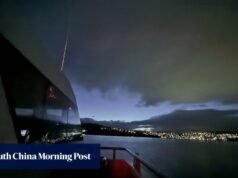Hong Kong Aurora Tour Group resgata 2 mergulhadores perdidos no mar na Austrália