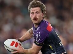 O meio-campista do Melbourne Storm, Cameron Munster, concordou em manter conversações com os PNG Chiefs