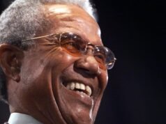 Sir Garfield Sobers, o maior jogador versátil, morreu aos 89 anos, anunciou o West Indies Cricket.