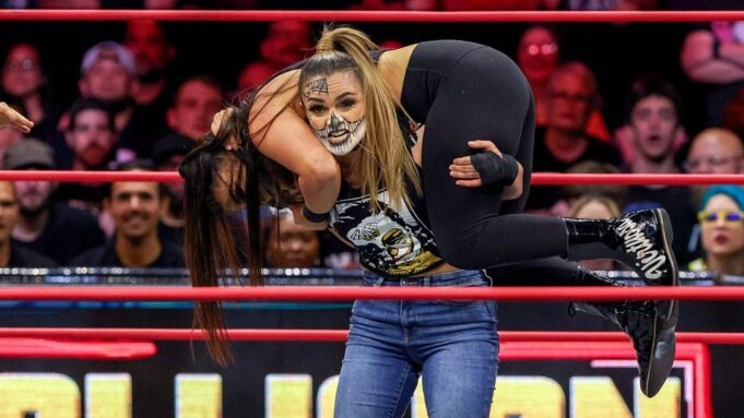 Thunder Rosa diz que seu passado no trabalho social moldou sua carreira de wrestling na AEW.