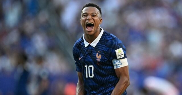 AFP__20260704__B9AE3PT__v2__HighRes__TopshotFblWc2026Match89ParFra-1783834797_527197-1783836250.jpg
