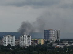 Drones ucranianos bombardeiam locais de petróleo russos e incendiam navios-tanque em meio a tensões de guerra