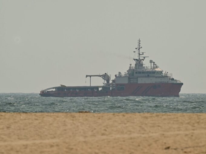 Guerra do Irã ao vivo: EUA bombardeiam portos iranianos enquanto o IRGC fecha o Estreito de Ormuz | Guerra EUA-Israel e Notícias do Irã Guerra do Irã ao vivo: EUA bombardeiam portos iranianos enquanto o IRGC fecha o Estreito de Ormuz | Guerra EUA-Israel e Notícias do Irã