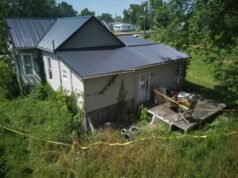O que sabemos sobre uma família de Ohio depois que 16 crianças foram resgatadas de condições “horríveis”