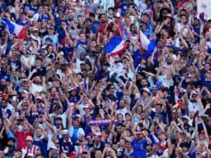 A França, favorita da Copa do Mundo, vive com um pouco de amor dos torcedores locais