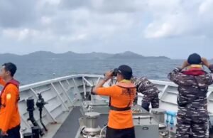 Barco indonésio afunda Cinco pessoas foram resgatadas, pelo menos mais 20 ainda estão desaparecidas | Notícias