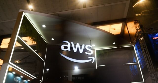 AWS-Billing-Glitch-Business-2240015205.jpg
