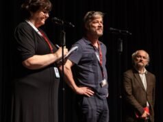 Barry Ward em ‘Everybody Loves Bill Evans’ em ‘Grown’ da Netflix