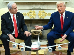 Trump e Netanyahu discutem movimentos dos EUA no Golfo enquanto o Irã intensifica seus ataques retaliatórios