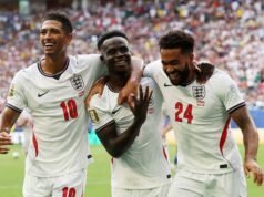 Bukayo Saka, da Inglaterra, marca três gols contra a França e garante o terceiro lugar na Copa do Mundo de 2026